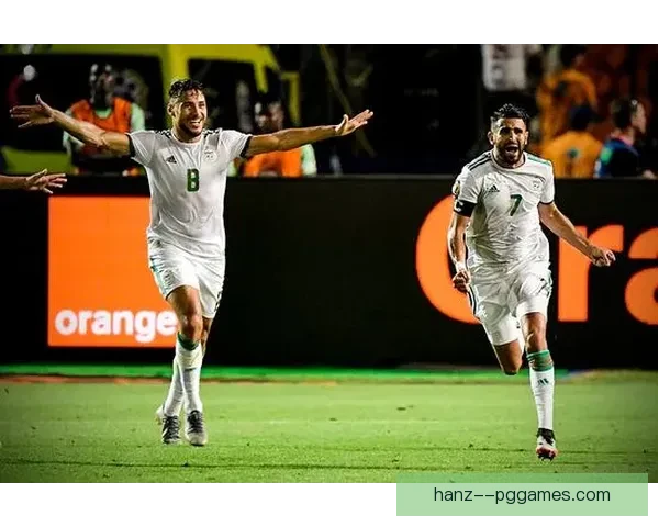 贝贝非洲杯上演惊世超远任意球精准破门瞬间