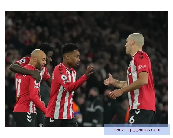 沃克自信宣称仍是英超最快球员 表现持续超越对手 沃克自信宣称仍是英超最快球员 表现持续超越对手